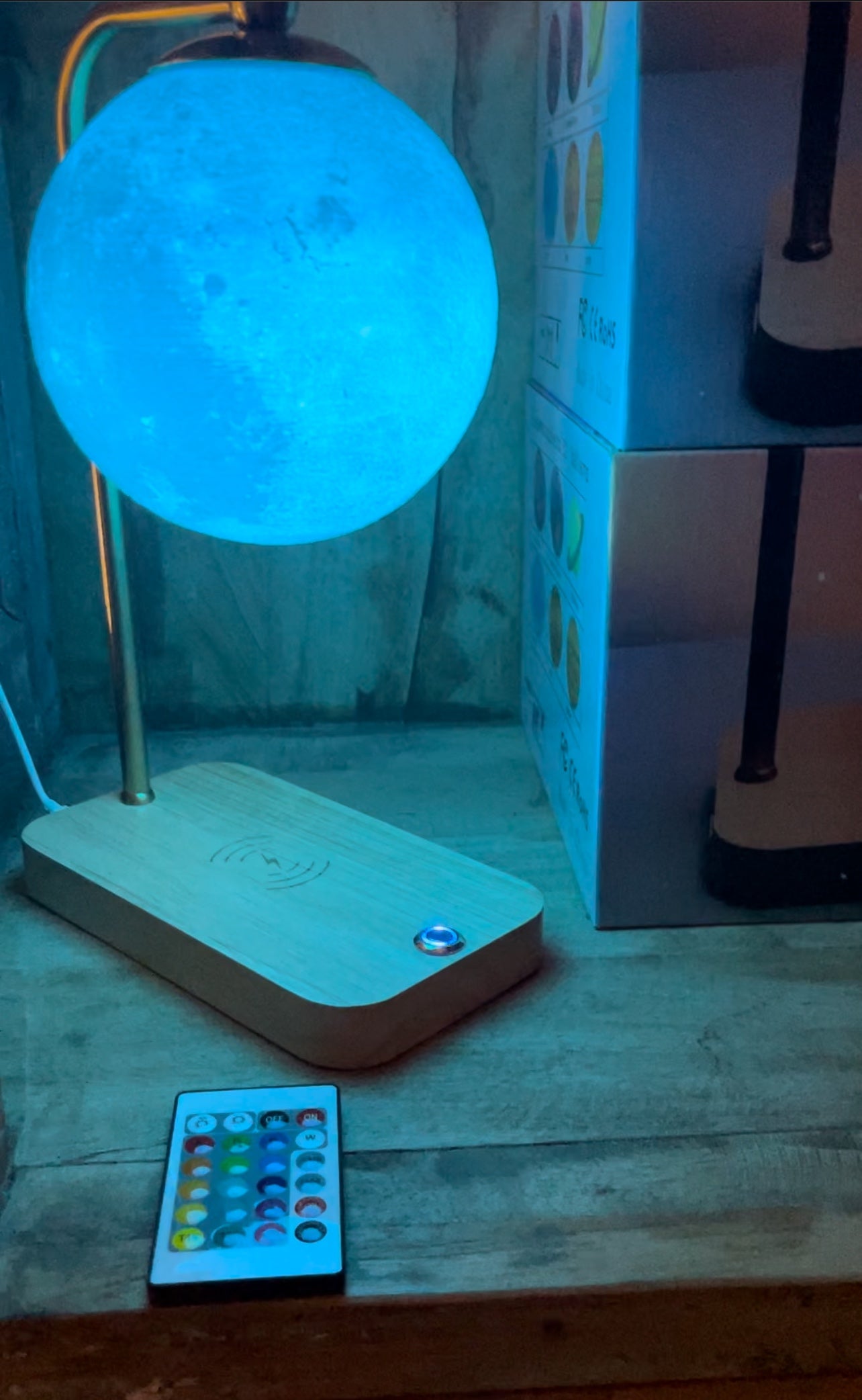 Moon Desk Lamp