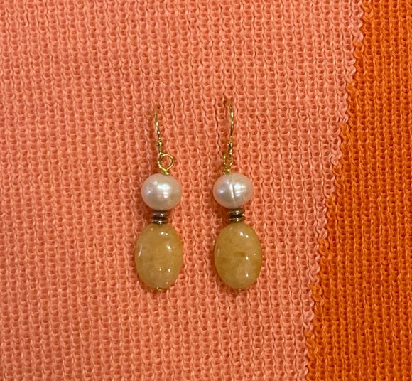 Pearl & Yellow Jade Earring
