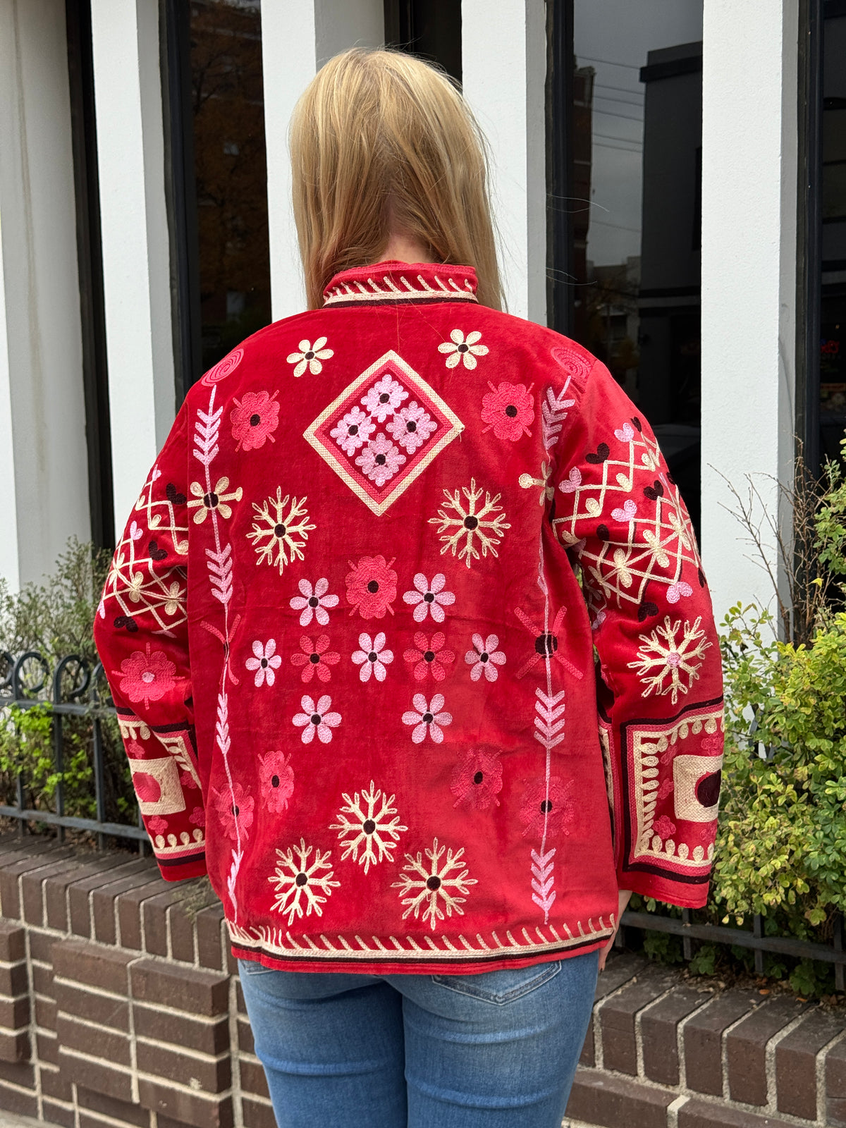 10P. Velvet Suzani Short Jacket