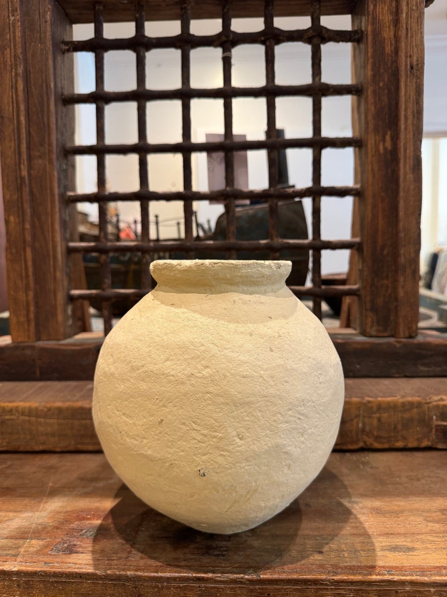 304001 Paper Mache Pot