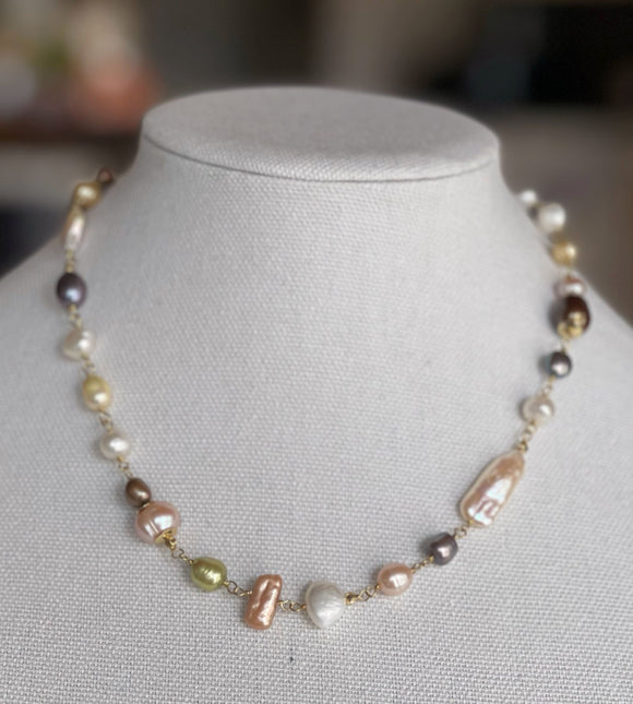 Mixed Pearl Necklace