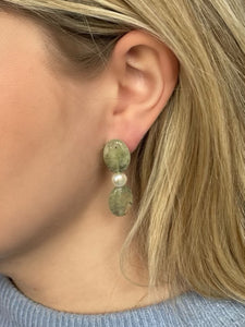 Green Quartz & Pearl Earring